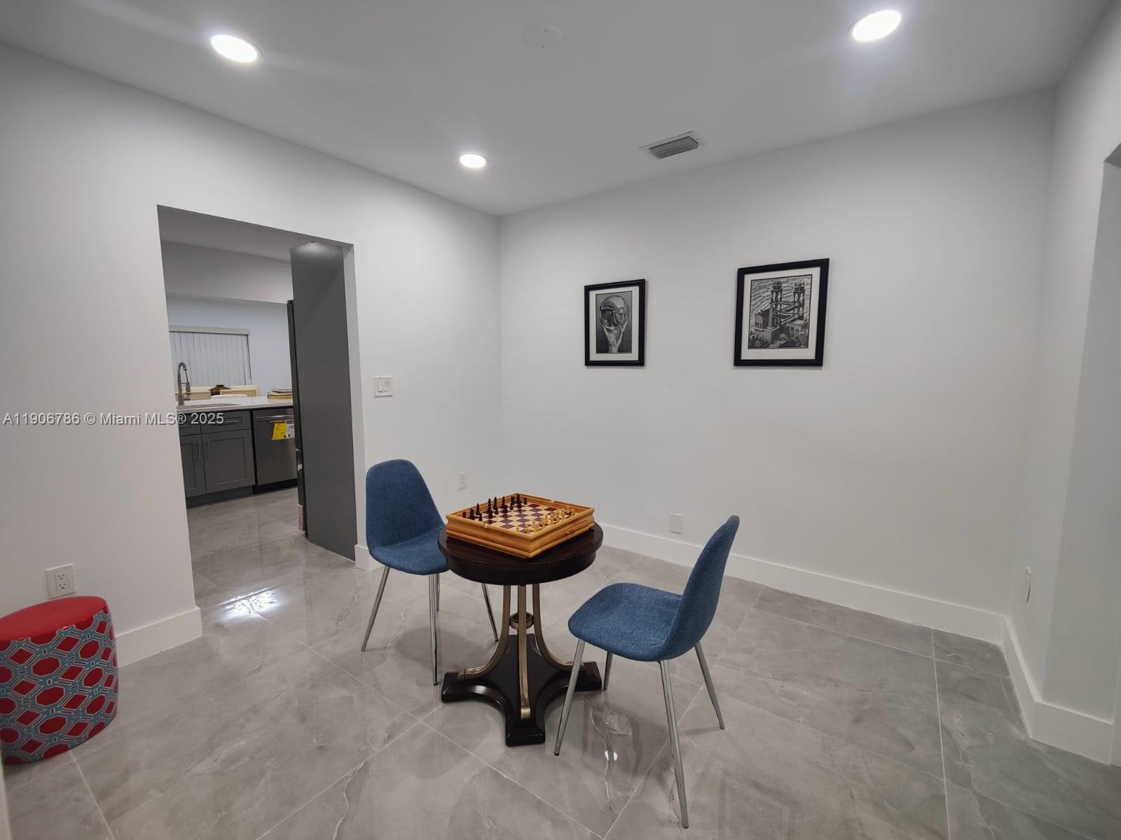 WOODLANDS SEC SIX - Residential Lease