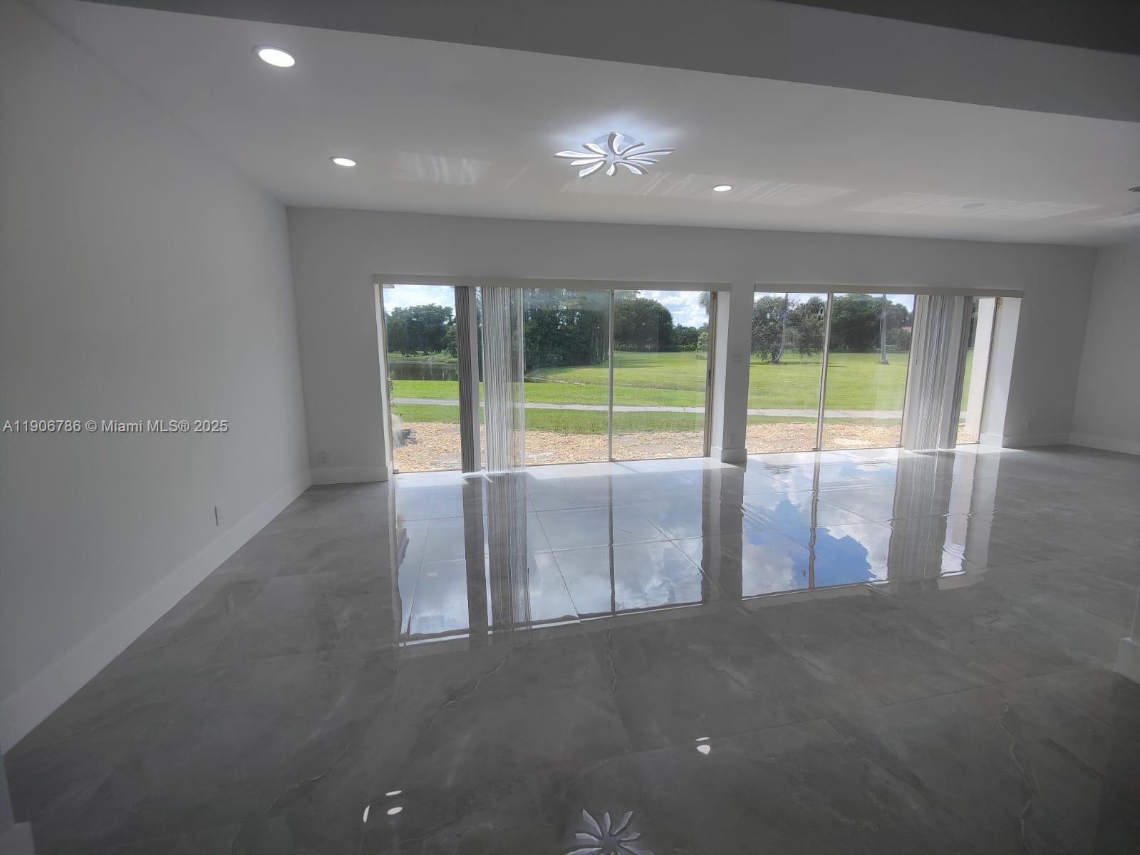 WOODLANDS SEC SIX - Residential Lease