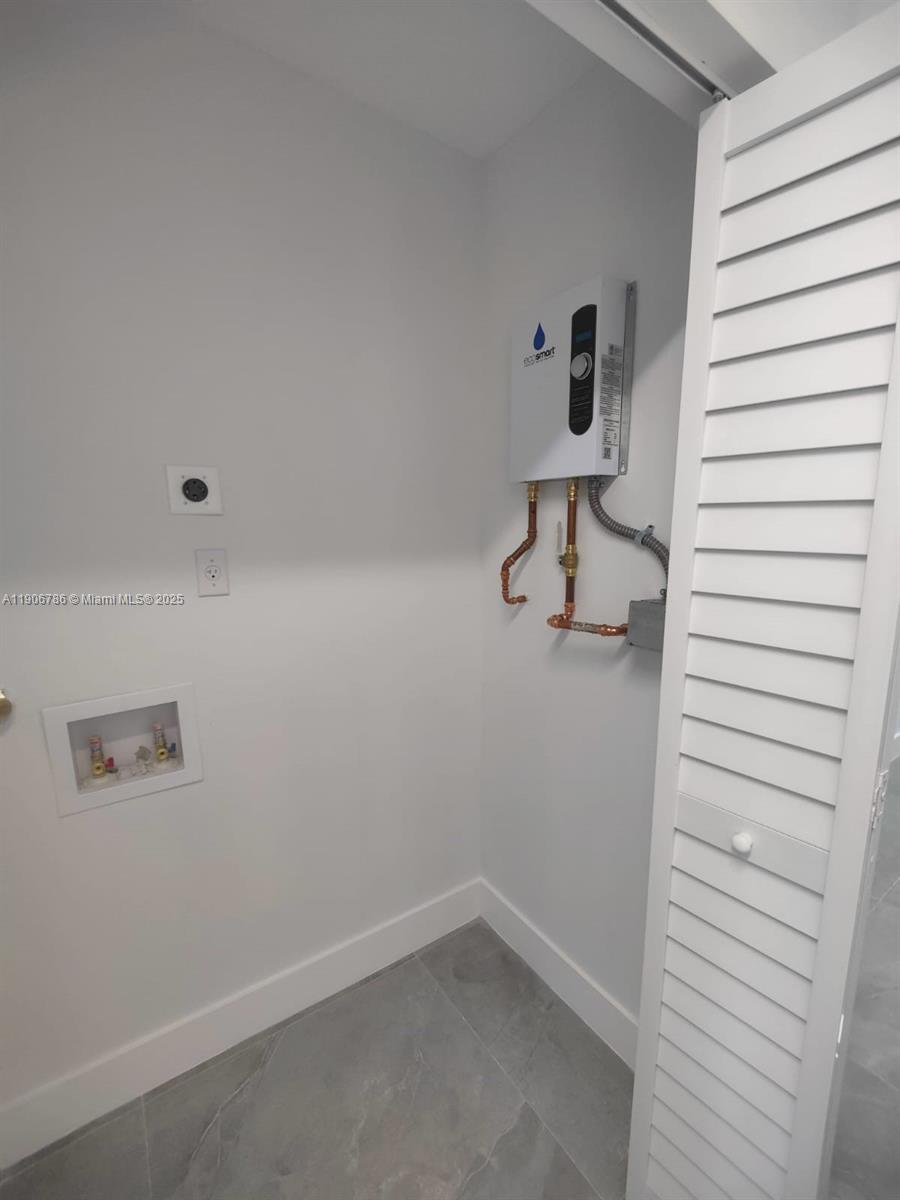 WOODLANDS SEC SIX - Residential Lease