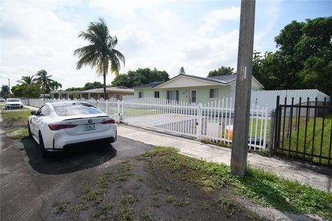 Photo of 4526 NW 200th St, Miami Gardens, FL 33055 (MLS # A11874068) Photo of 4526 NW 200th St, Miami Gardens, FL 33055 (MLS # A11874068)