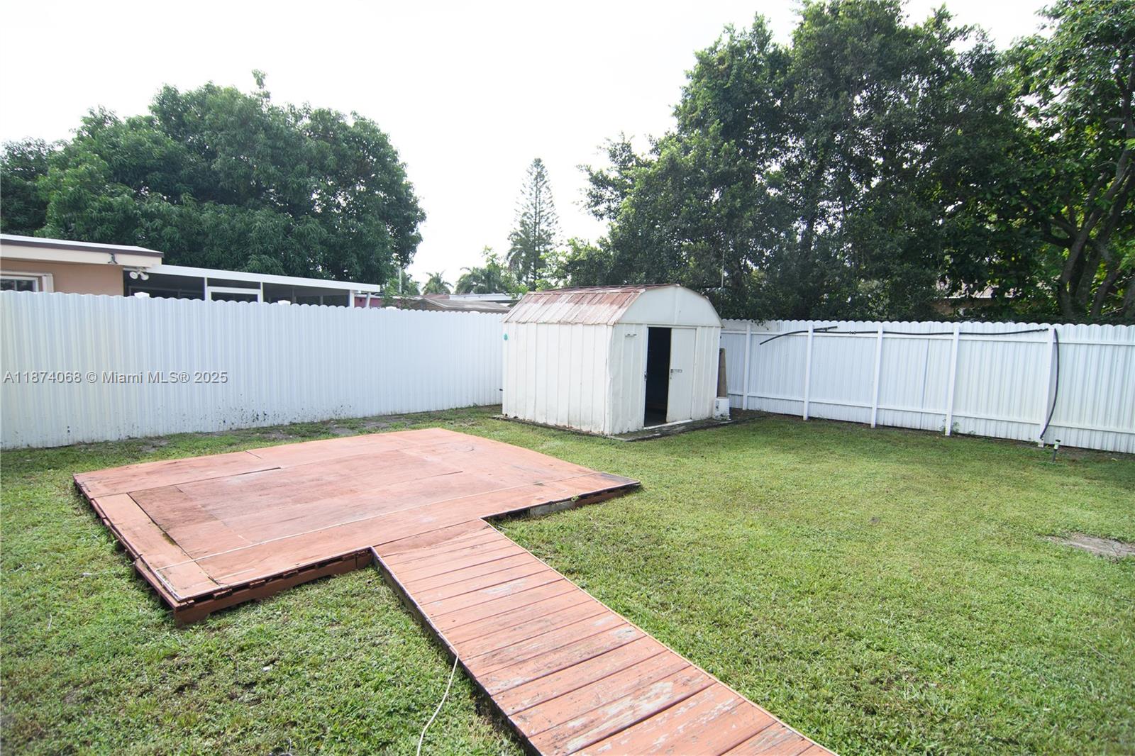 CAROL CITY GDNS 1ST ADDN - Residential