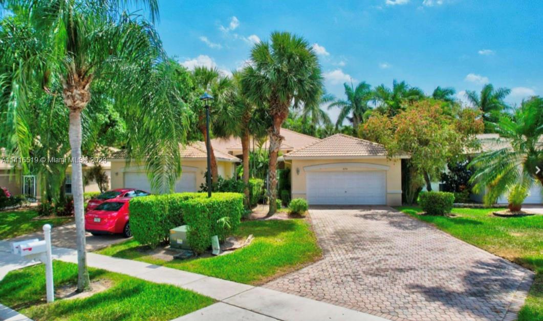 PALM ISLES WEST - Residential