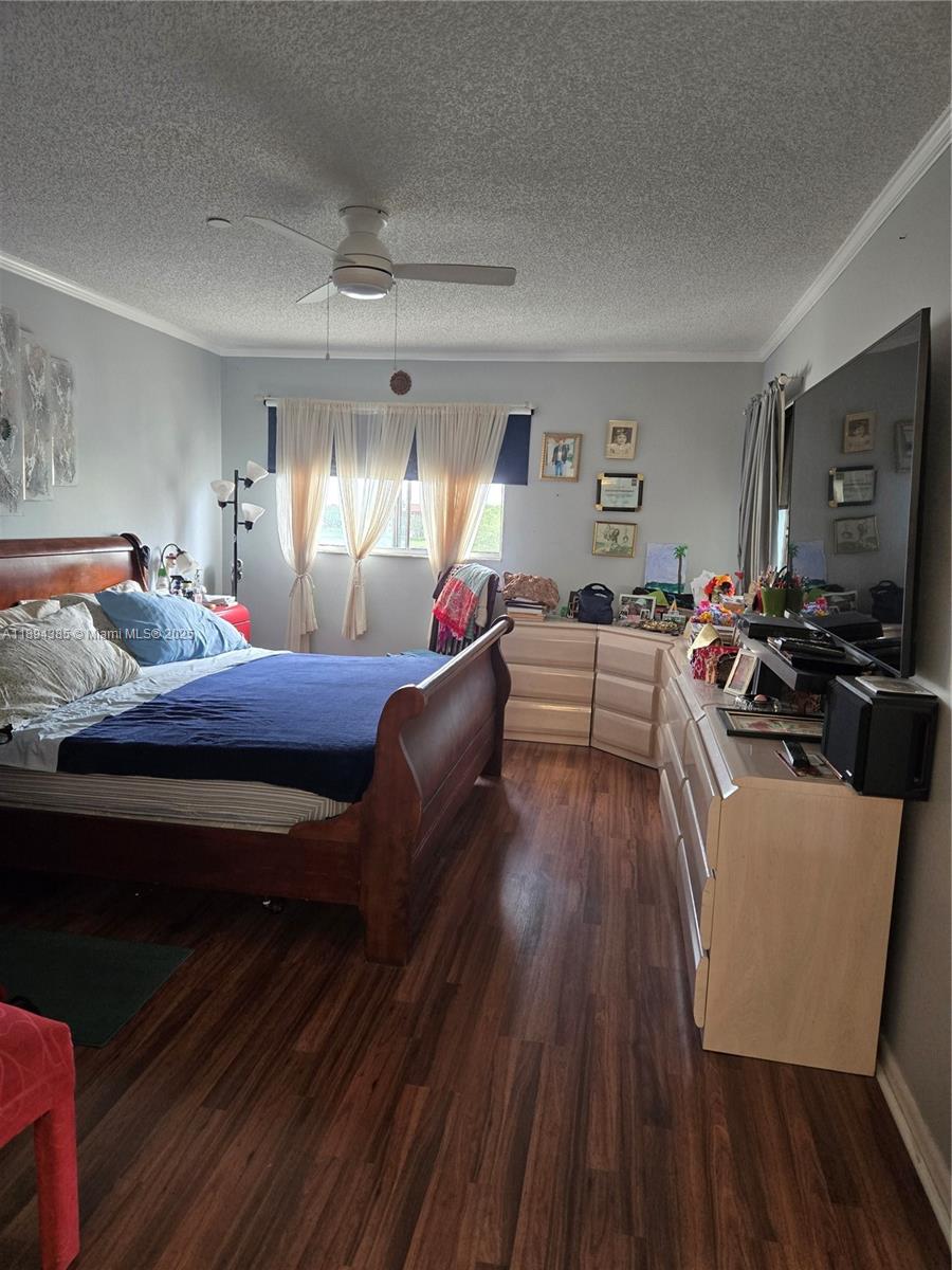 SUFFOLK AT CENTURY VILLAG - Residential