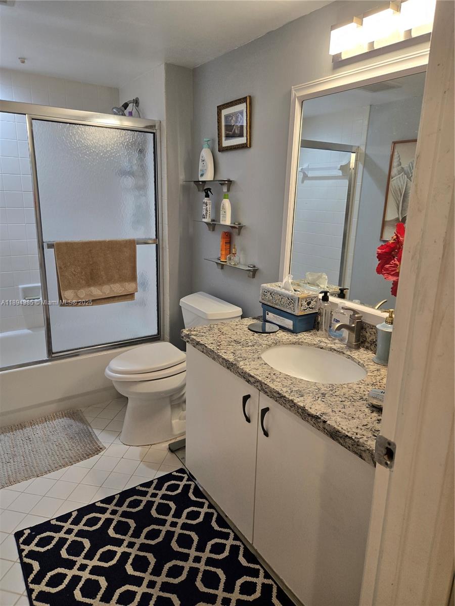 SUFFOLK AT CENTURY VILLAG - Residential