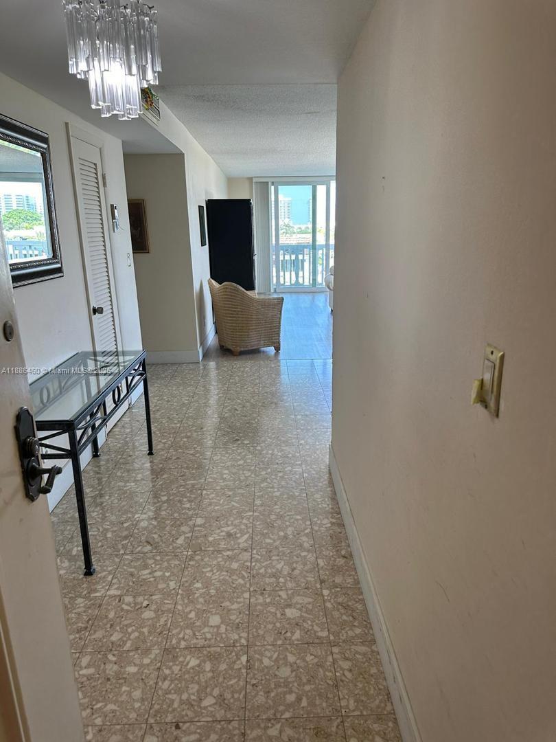 MANSARD CONDO - Residential Lease