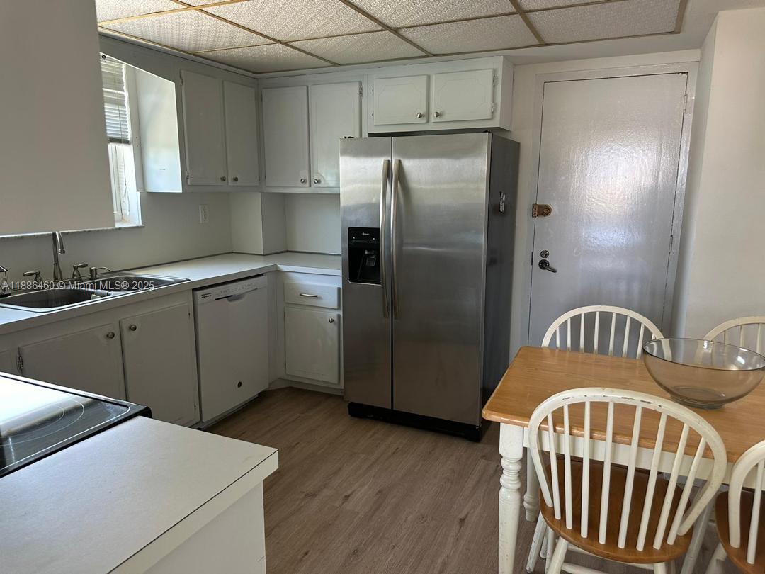 MANSARD CONDO - Residential Lease