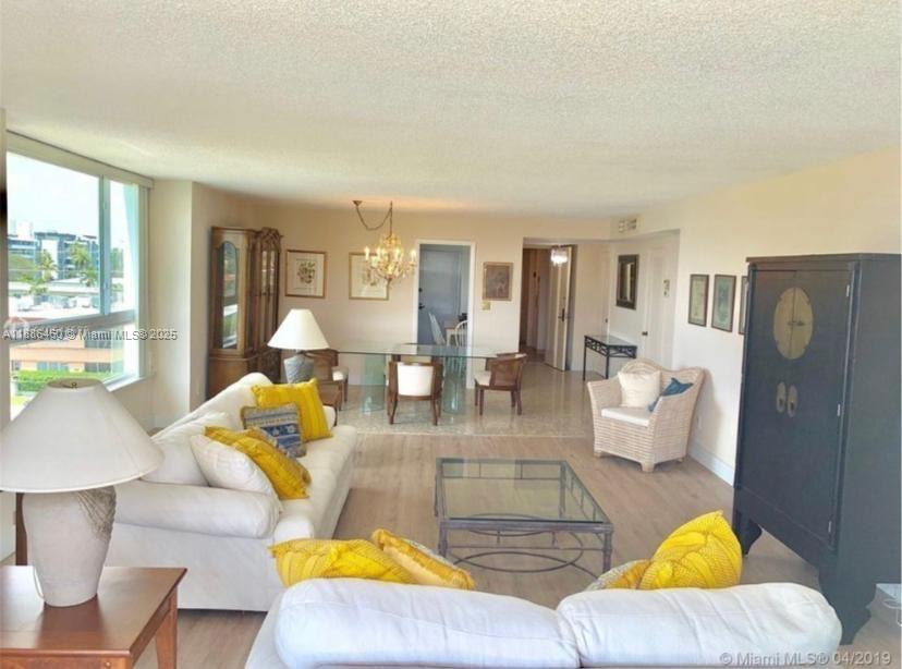 MANSARD CONDO - Residential Lease