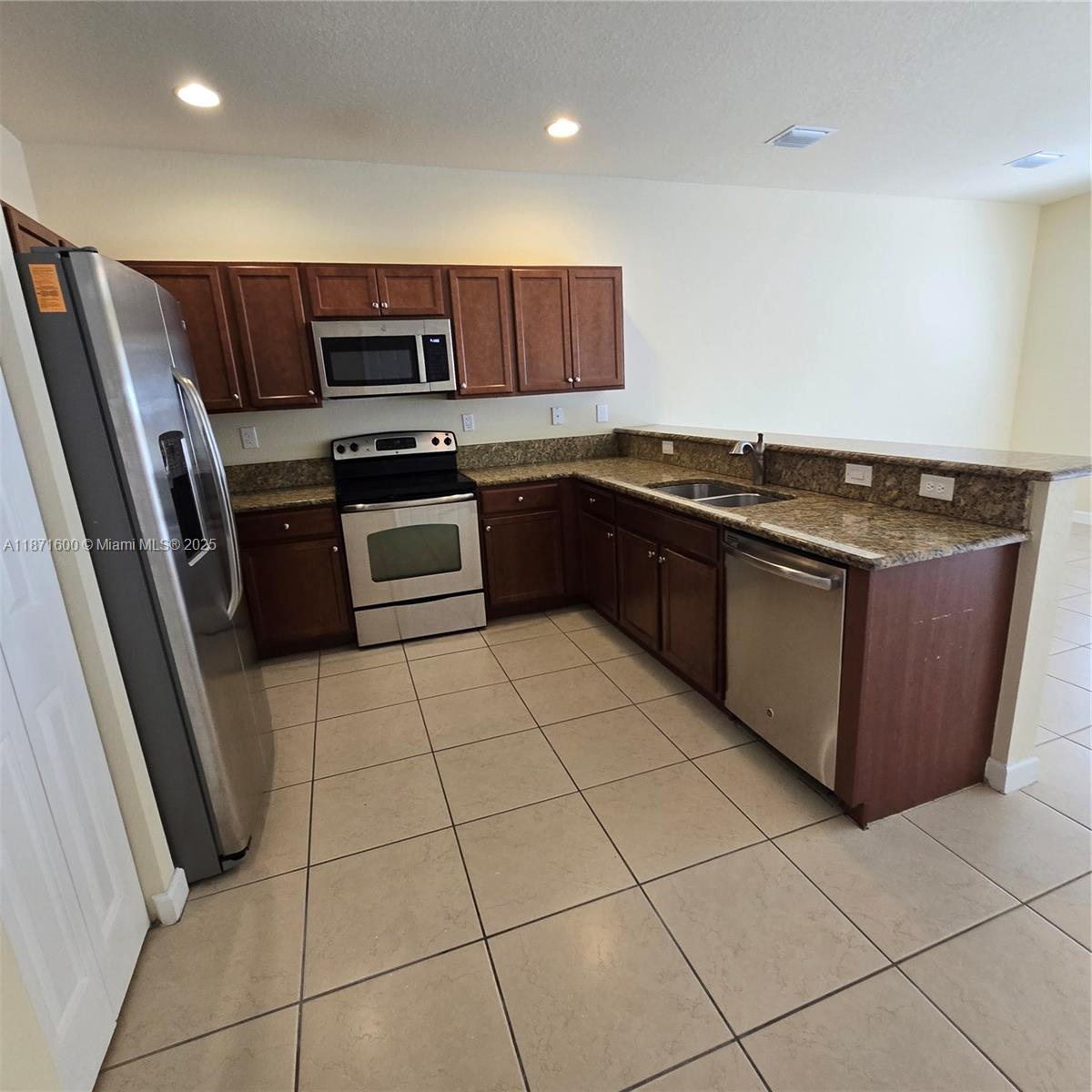 LAKES BY THE BAY EVE REPL - Residential