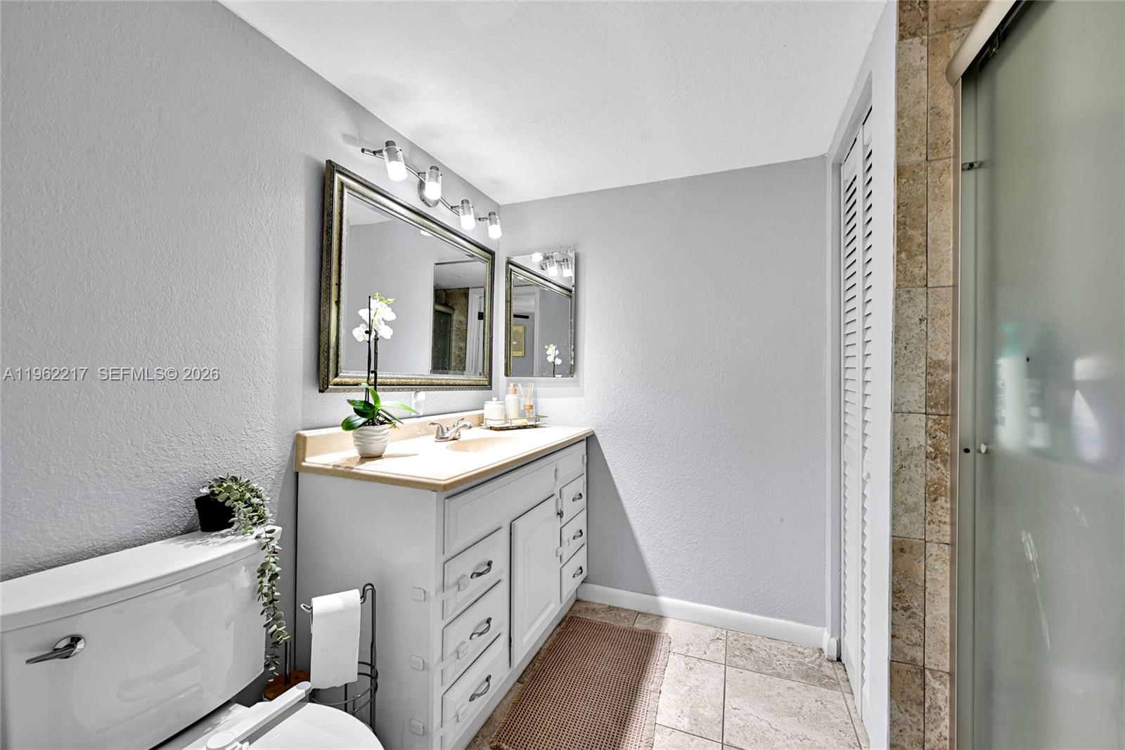 VISTA GARDENS I CONDO - Residential