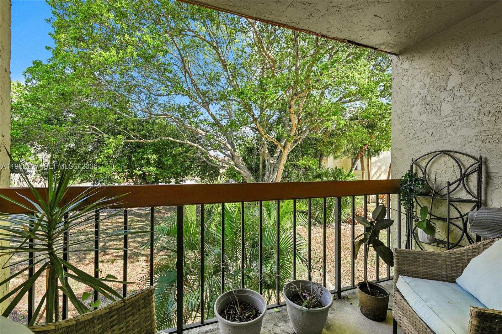 VISTA GARDENS I CONDO - Residential