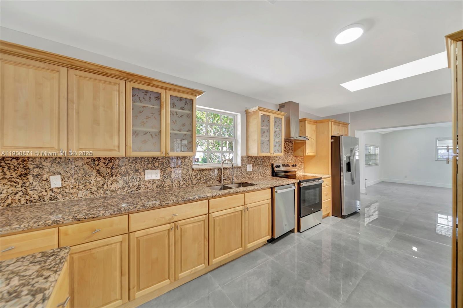 PICKWICK LAKE ESTATES SEC - Residential Lease