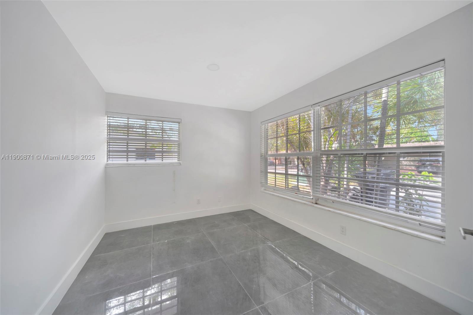 PICKWICK LAKE ESTATES SEC - Residential Lease