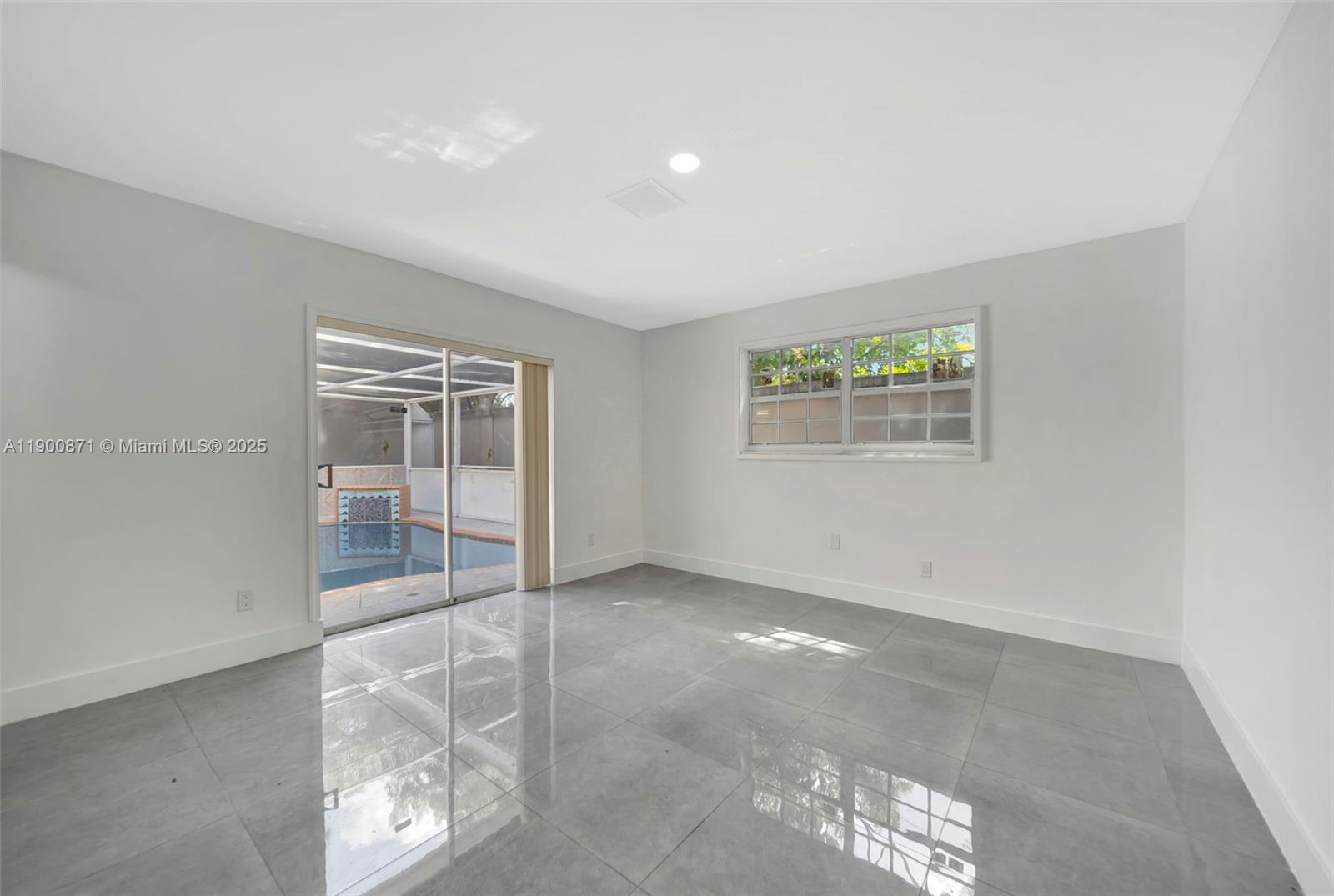 PICKWICK LAKE ESTATES SEC - Residential Lease