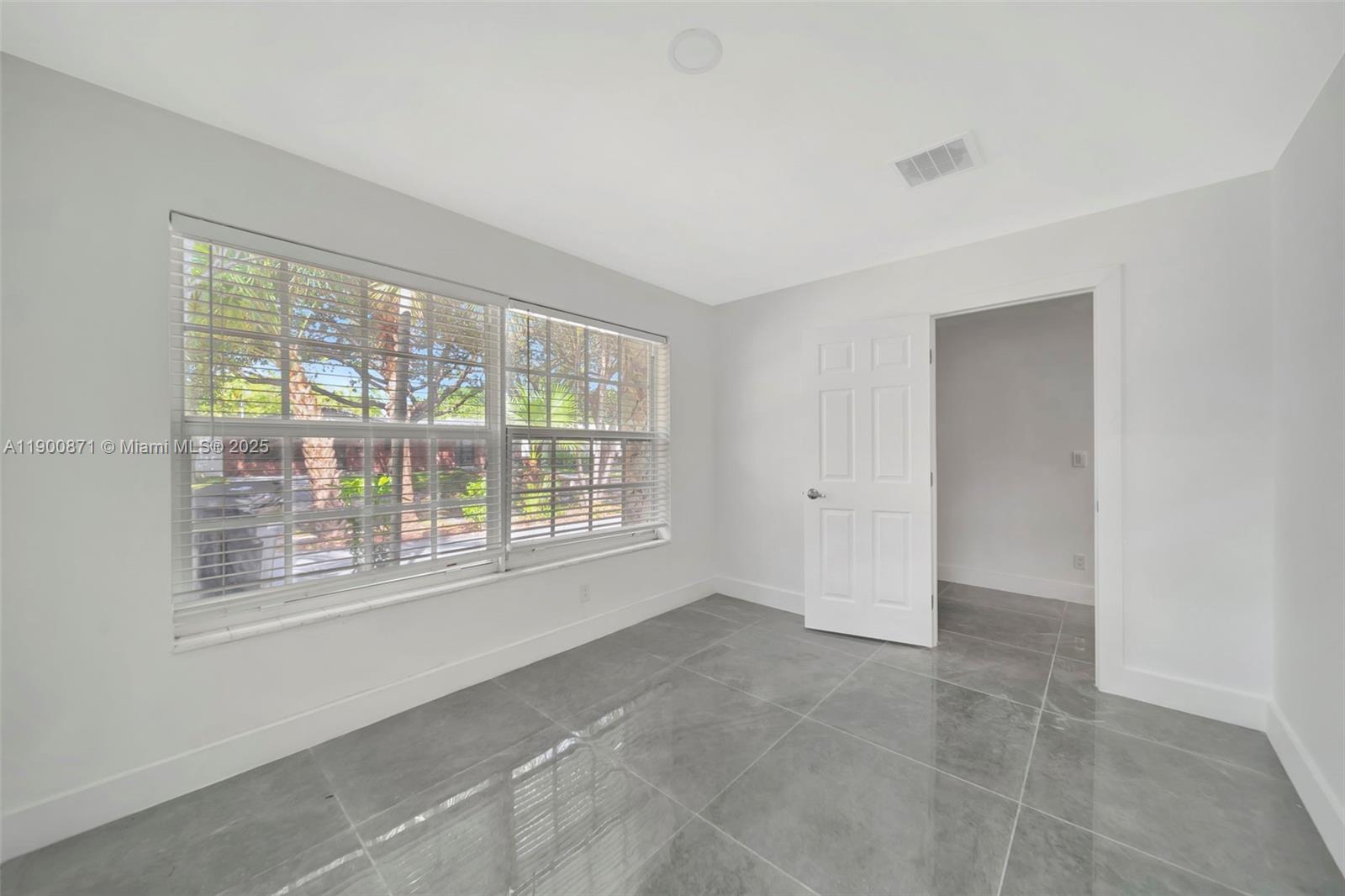 PICKWICK LAKE ESTATES SEC - Residential Lease