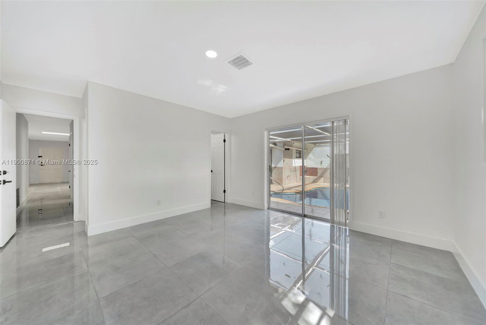 PICKWICK LAKE ESTATES SEC - Residential Lease