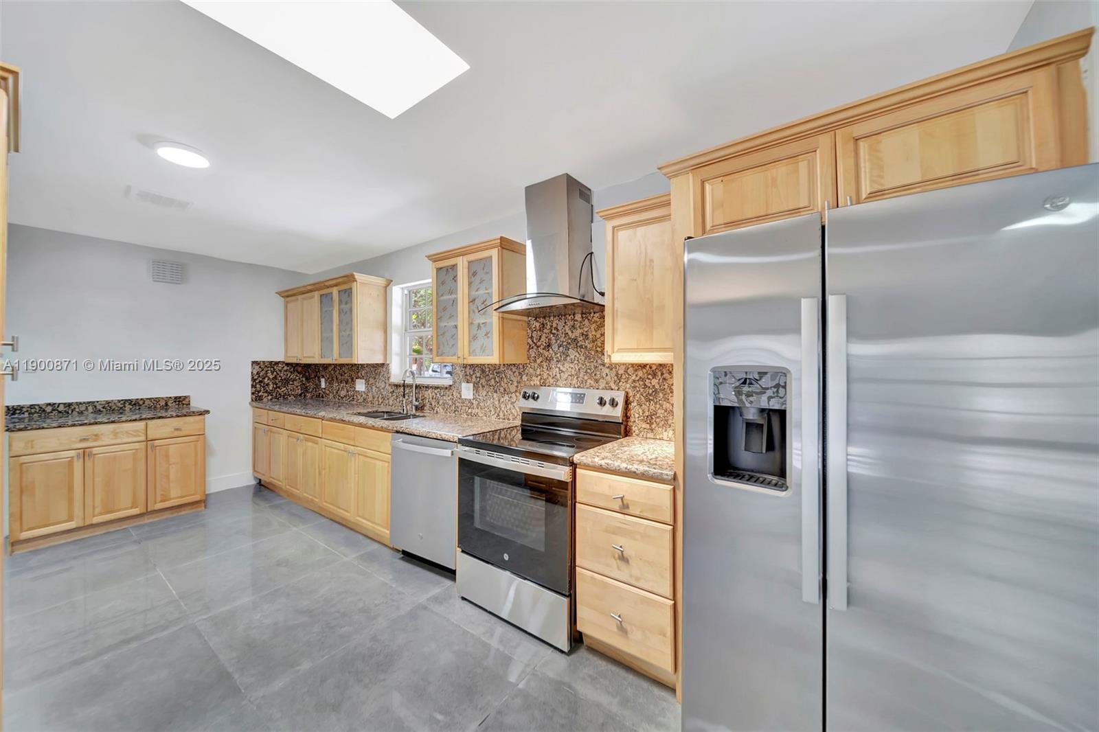 PICKWICK LAKE ESTATES SEC - Residential Lease