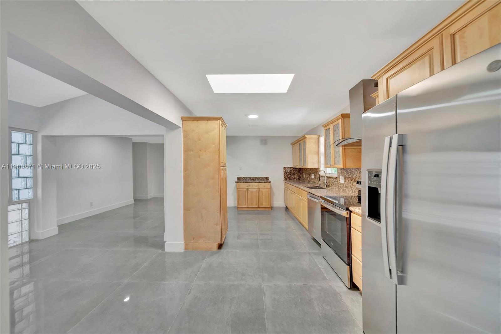 PICKWICK LAKE ESTATES SEC - Residential Lease