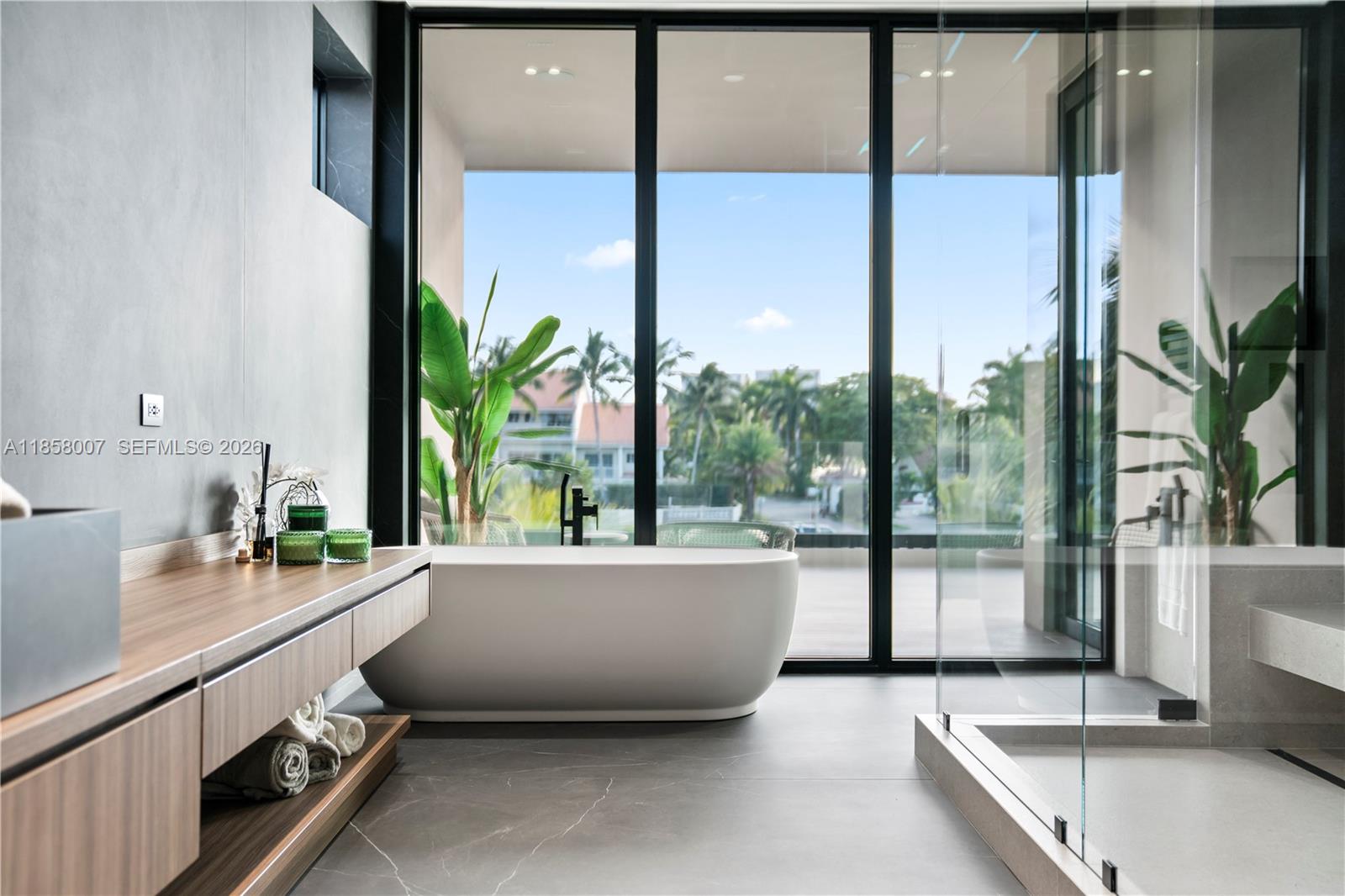 GOLDEN ISLES ESTATES - Residential