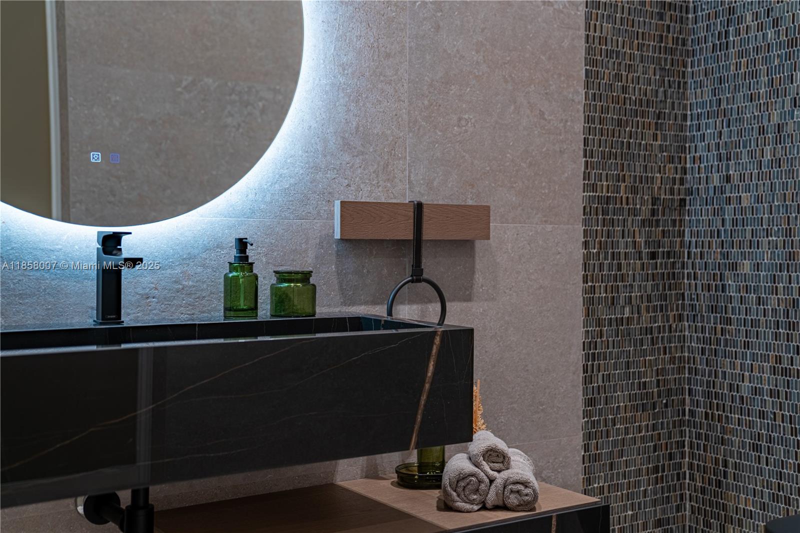 GOLDEN ISLES ESTATES - Residential