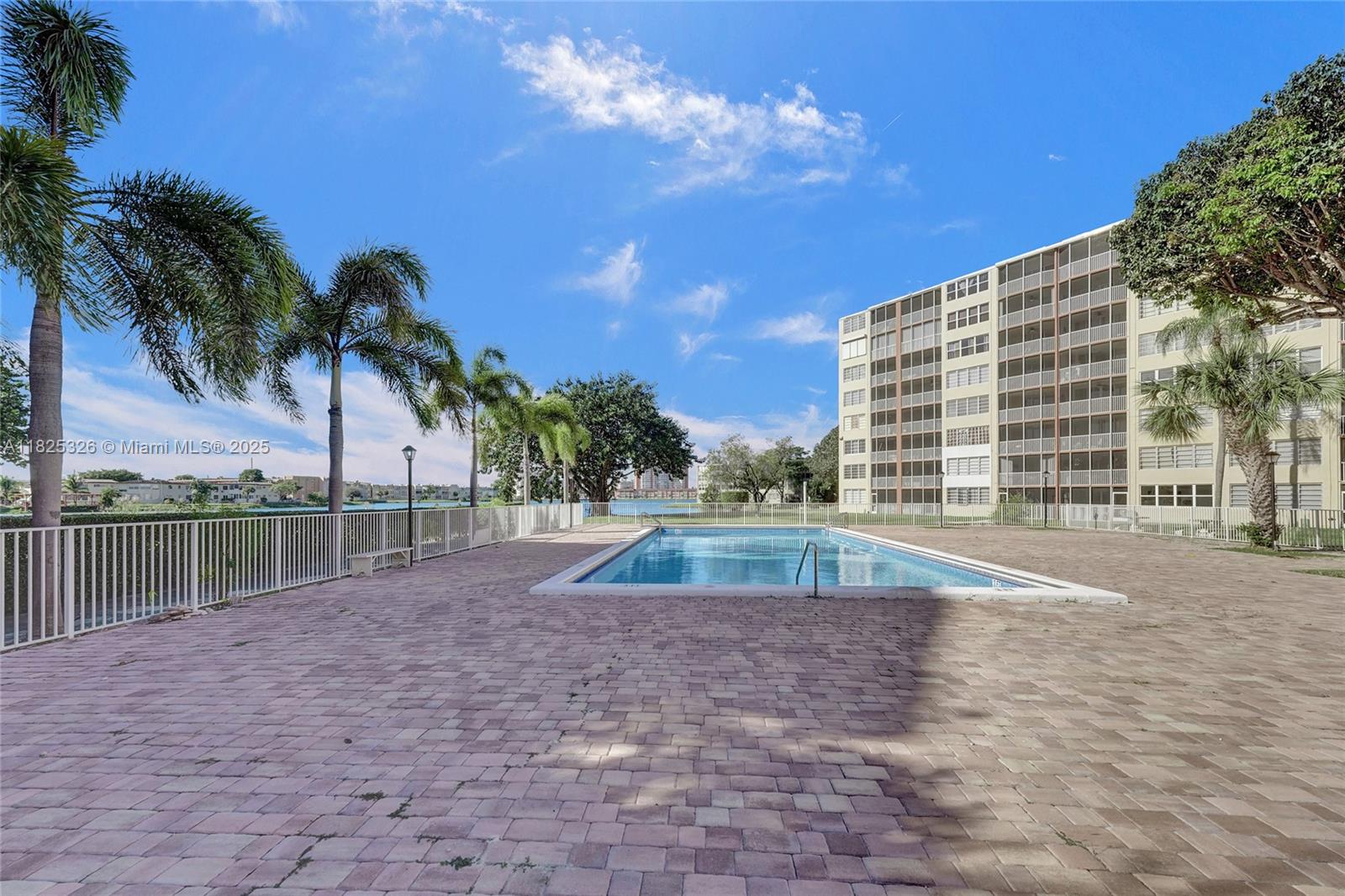 JADE WINDS GROUP-DAISY GA - Residential