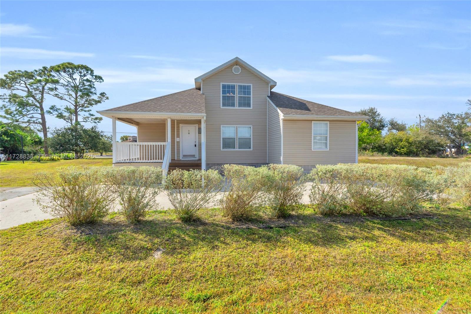113 Delaware Rd, Lehigh Acres, Lee County, Florida - 3 Bedrooms  
2 Bathrooms - 