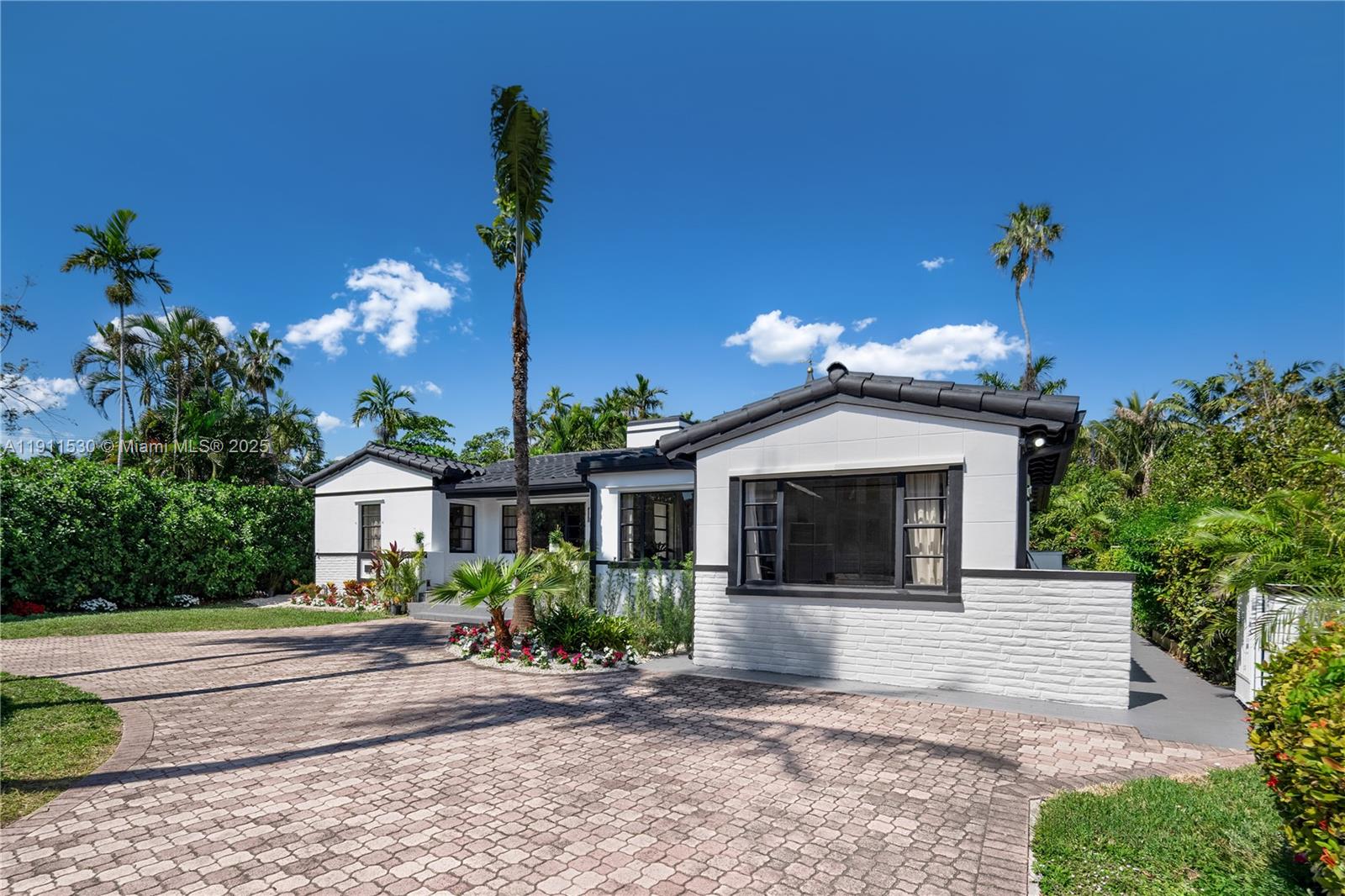 HIBISCUS ISLAND - Residential Lease