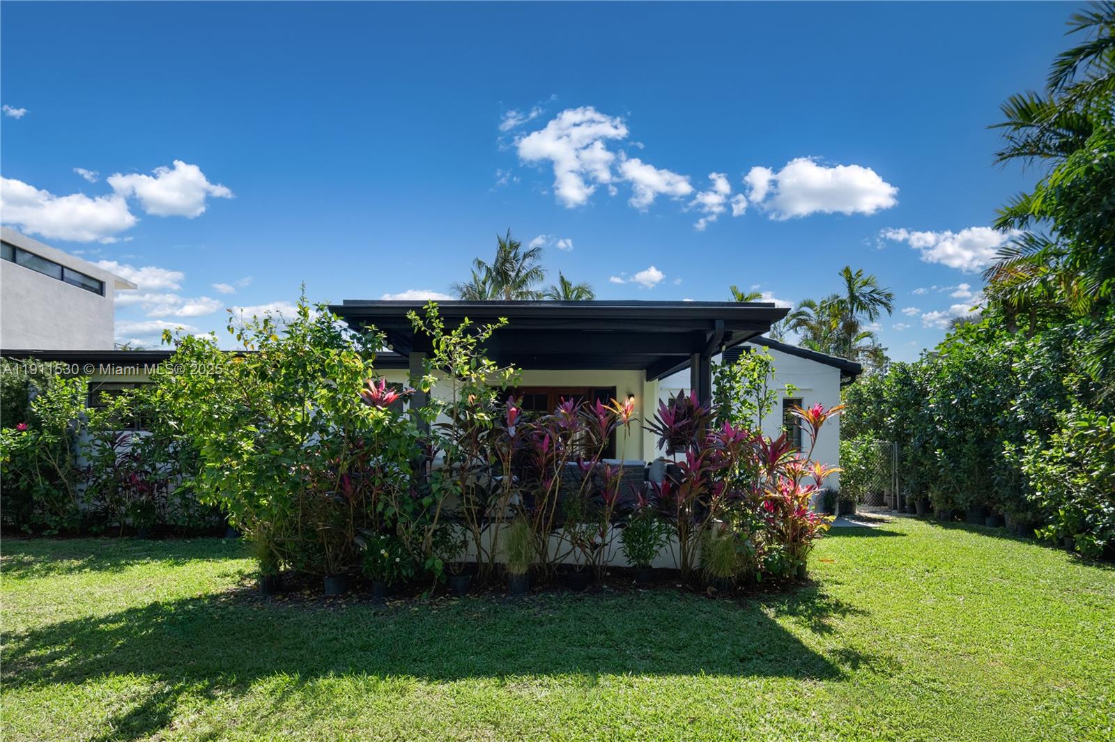 HIBISCUS ISLAND - Residential Lease