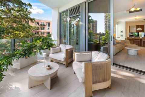 2831 S Bayshore Dr 401 Miami FL 33133