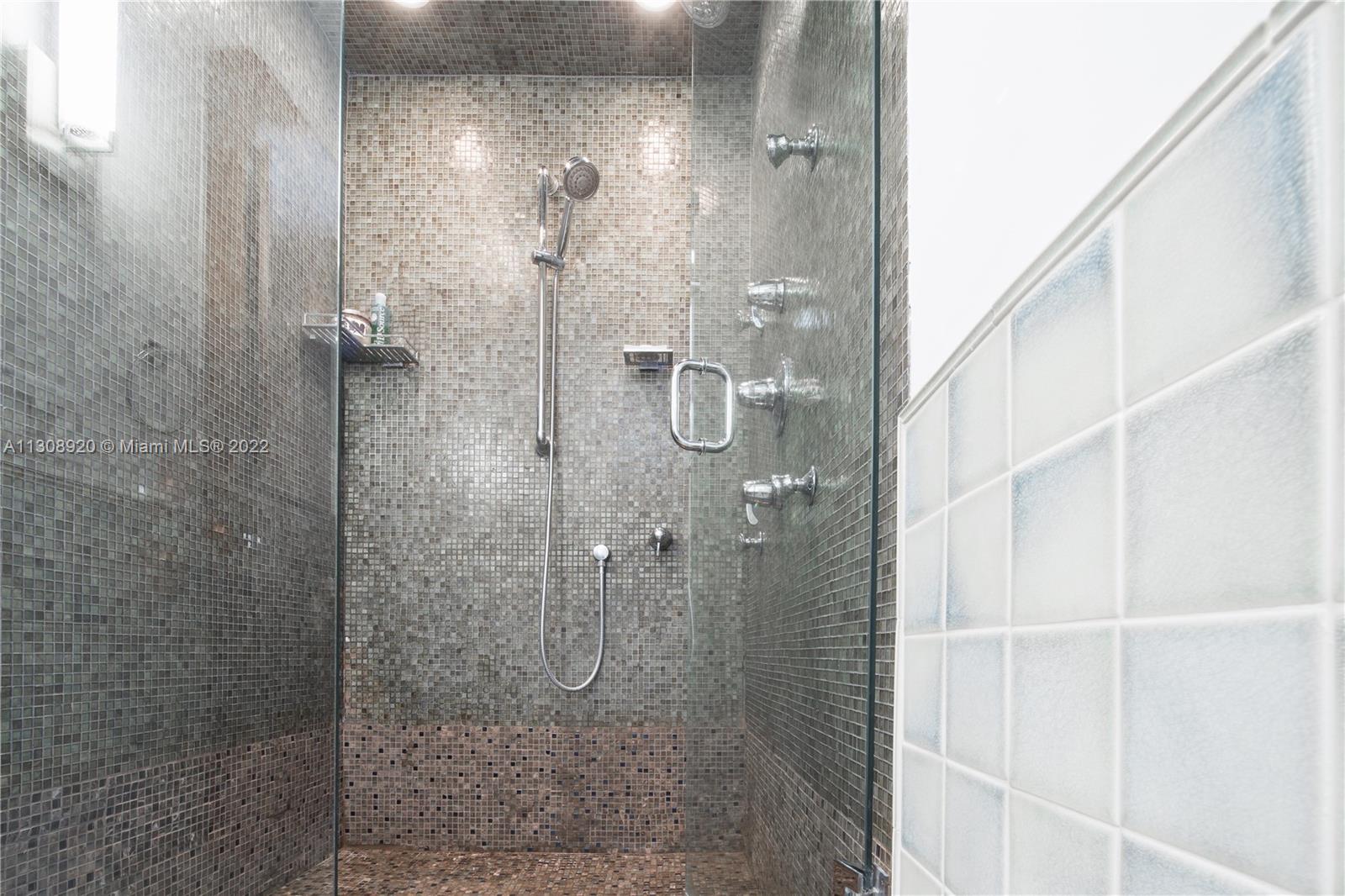 VILLAHARBOUR APTS CONDO - Residential Lease