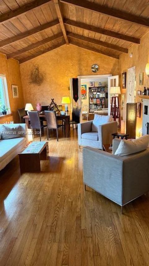 1643 Nethia Dr Miami FL 33133