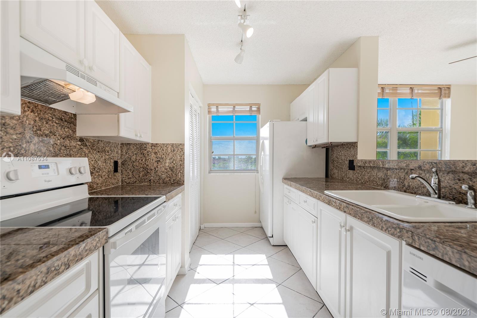 THE YACHT CLUB AT AVENTUR - Residential Lease