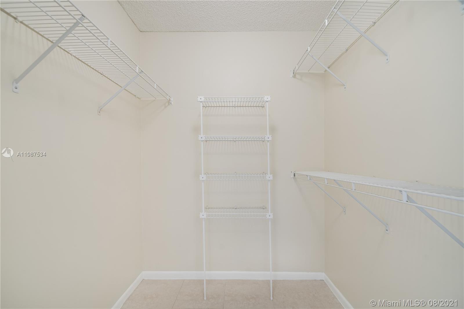 THE YACHT CLUB AT AVENTUR - Residential Lease