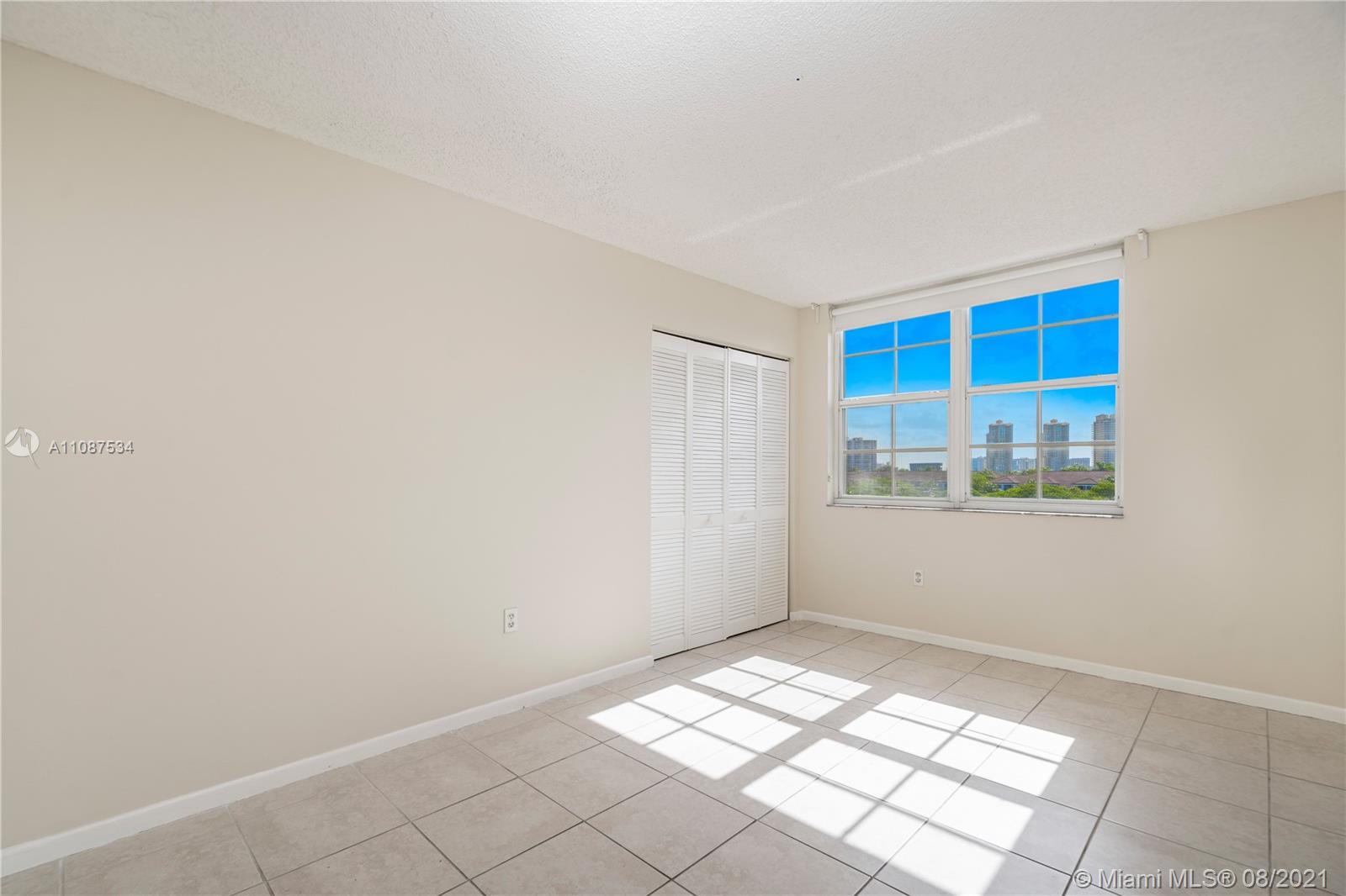THE YACHT CLUB AT AVENTUR - Residential Lease