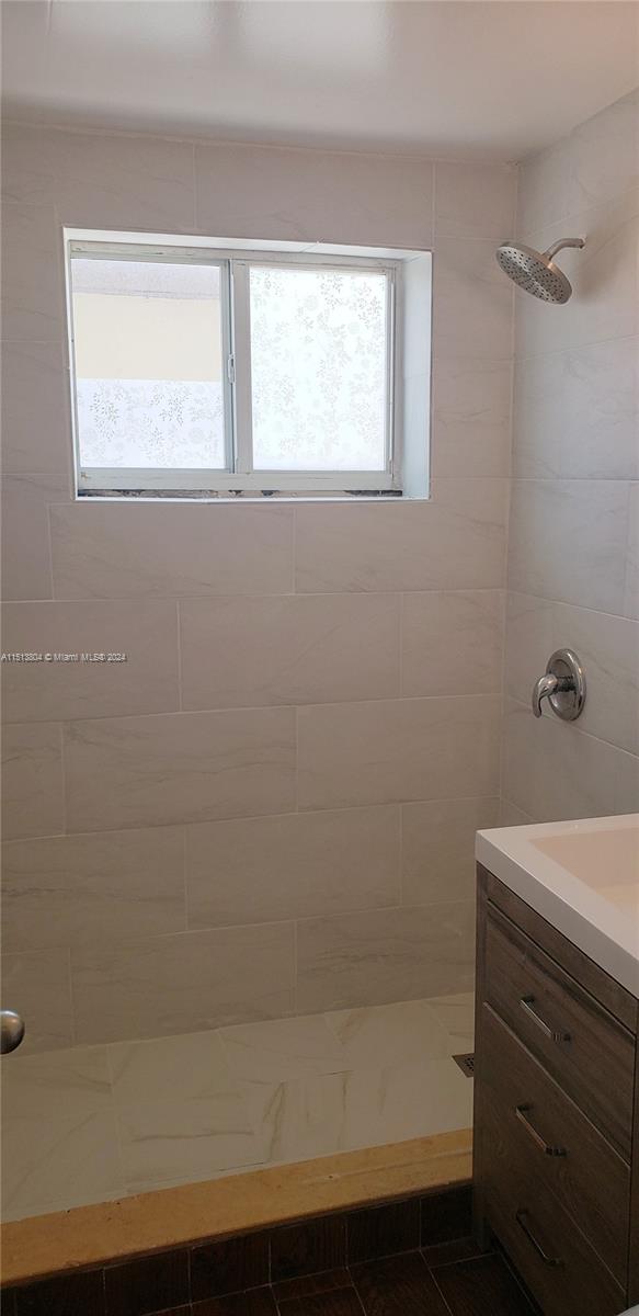 HAPPY APARTMENTS CONDO - Residential Lease