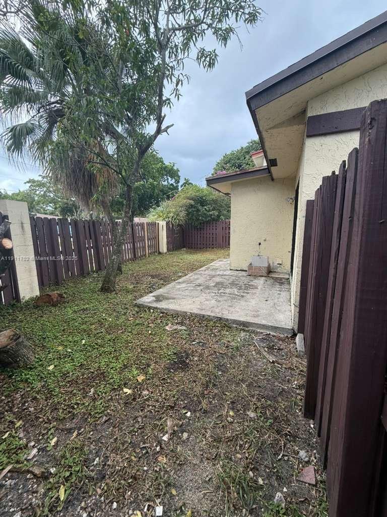 SUNRISE GOLF VILLAGE NORT - Residential Lease