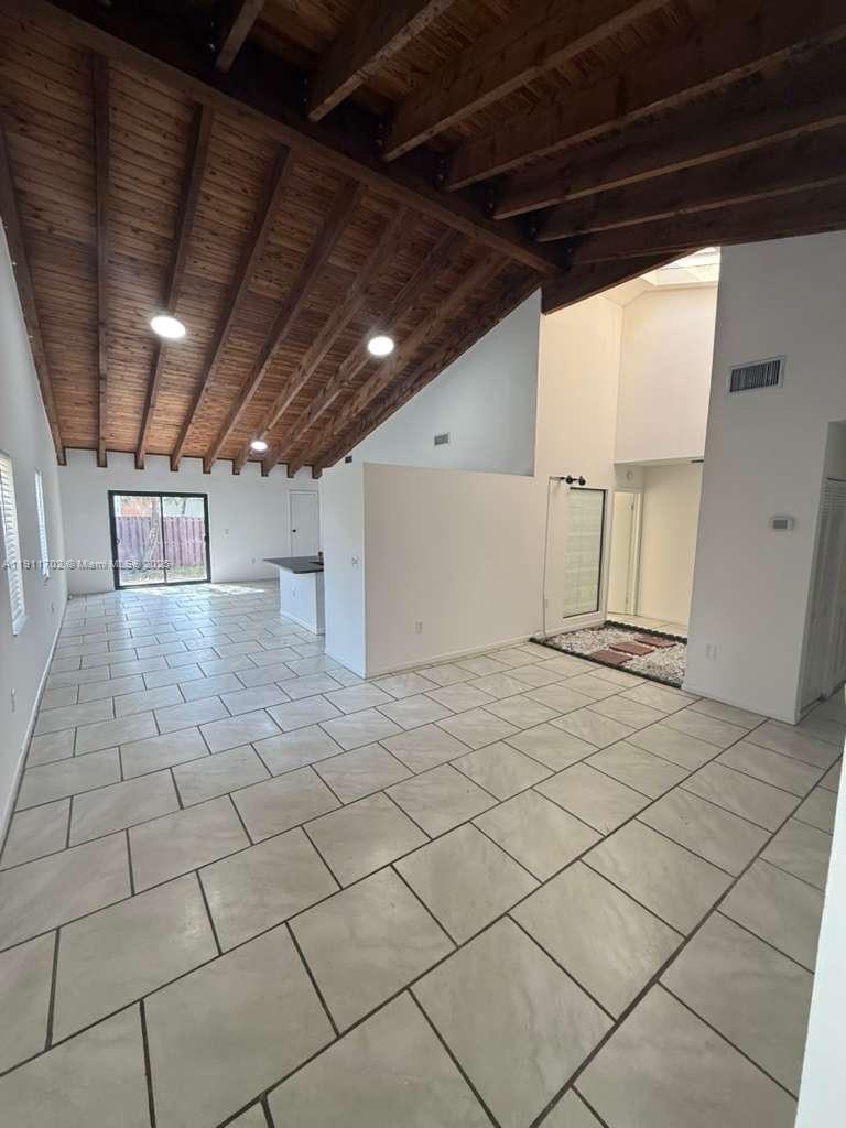 SUNRISE GOLF VILLAGE NORT - Residential Lease