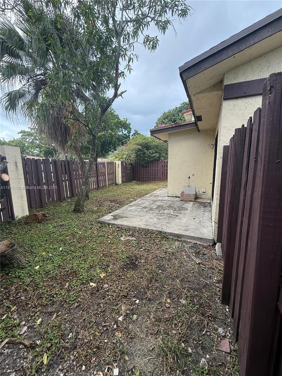 SUNRISE GOLF VILLAGE NORT - Residential Lease