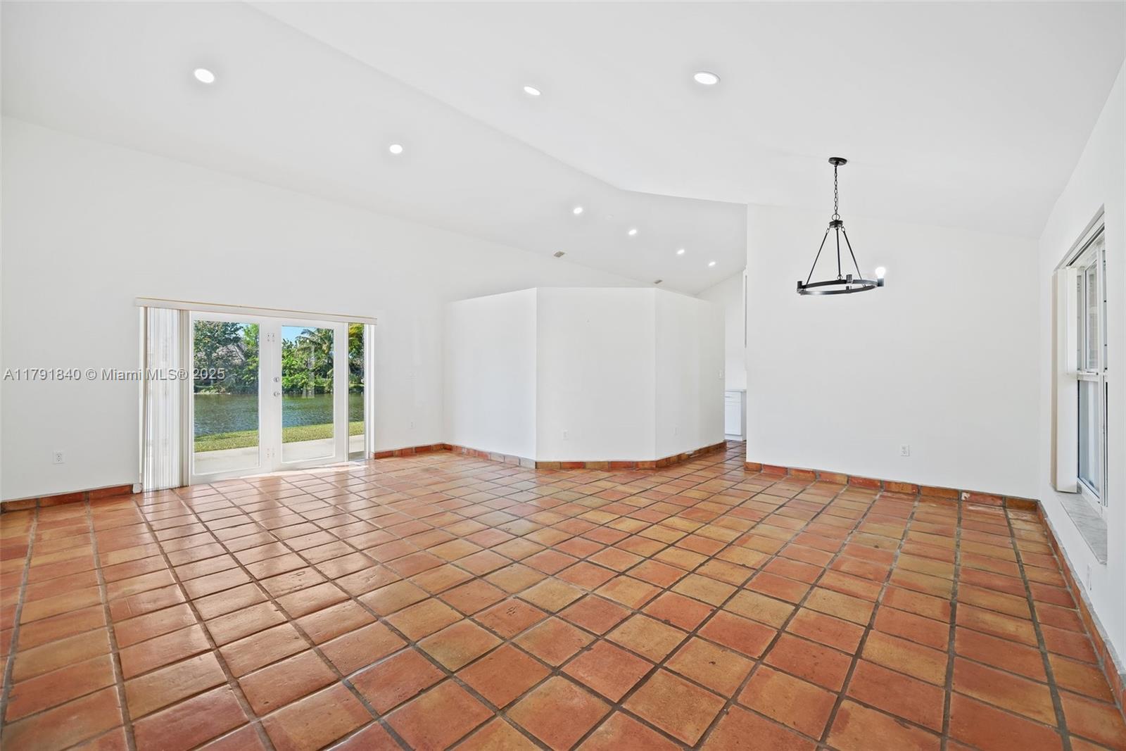 14531 Hampton Pl 14531