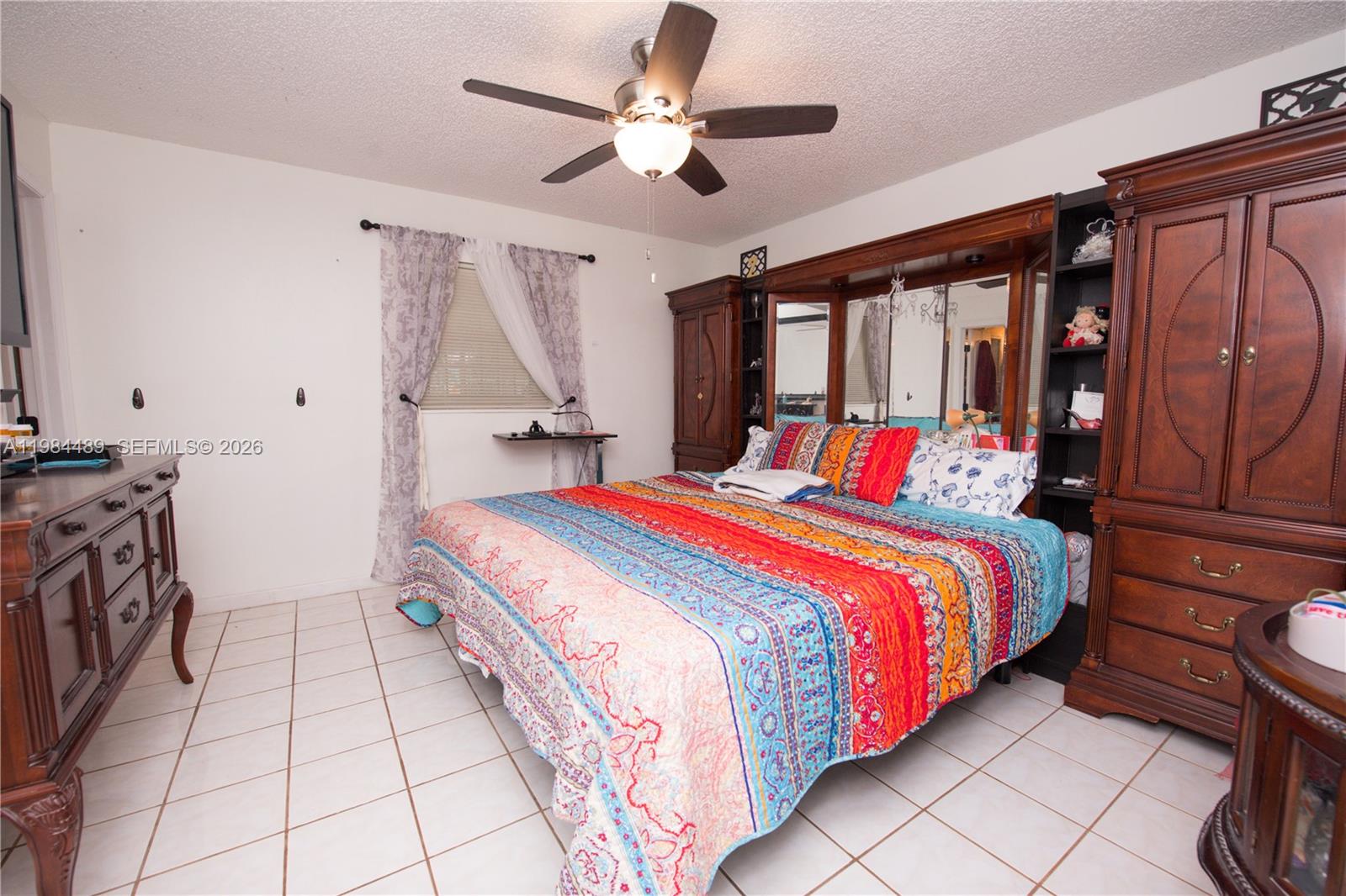 MOWRY DRIVE ESTATES - Residential