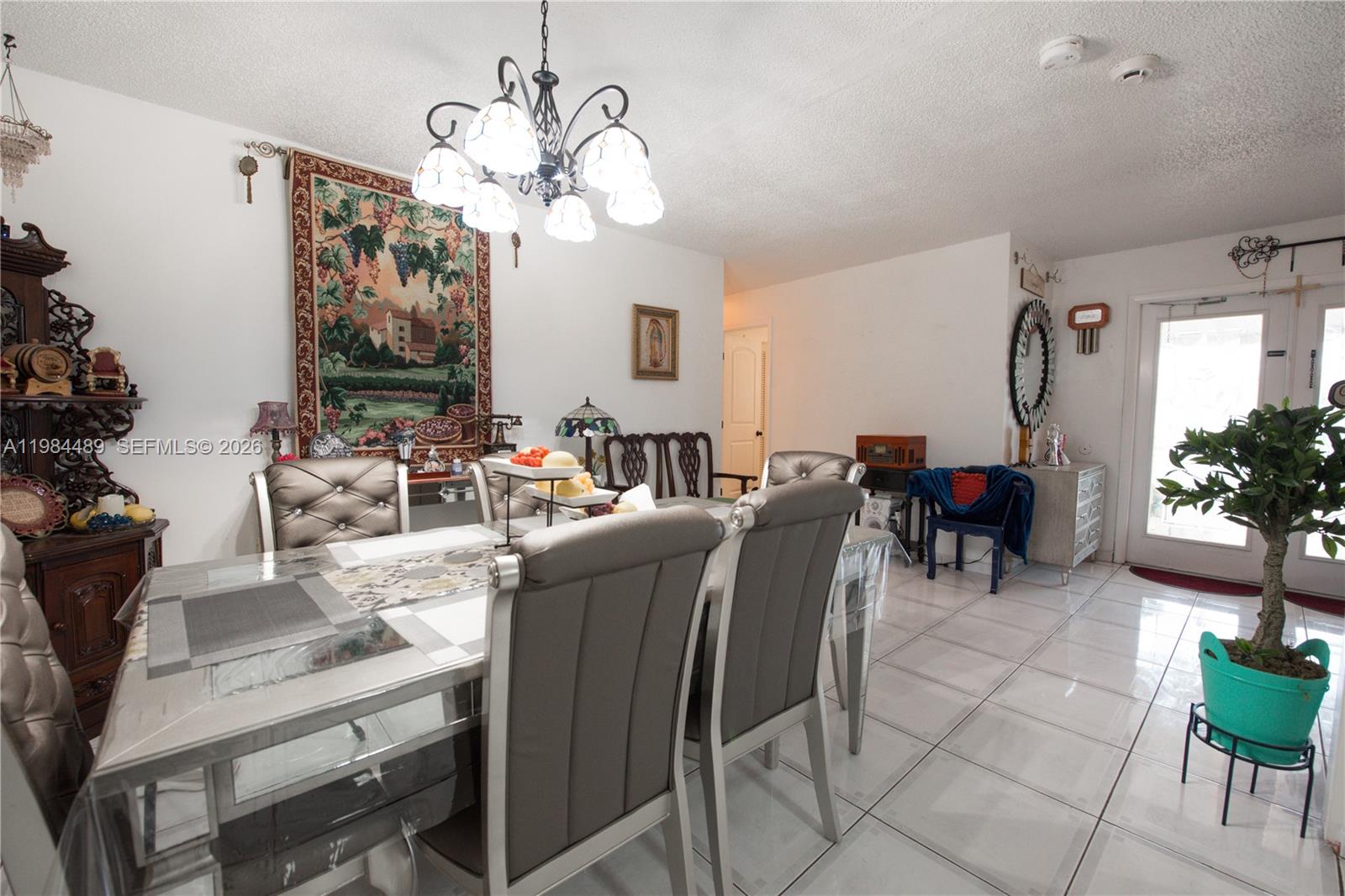 MOWRY DRIVE ESTATES - Residential