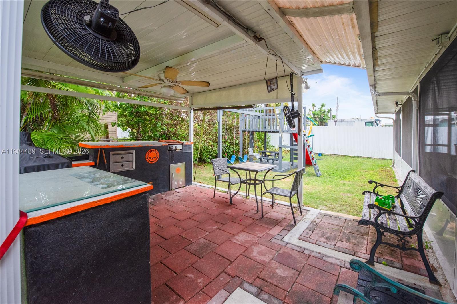 MOWRY DRIVE ESTATES - Residential