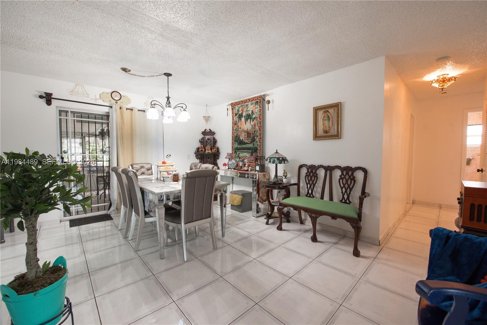 MOWRY DRIVE ESTATES - Residential