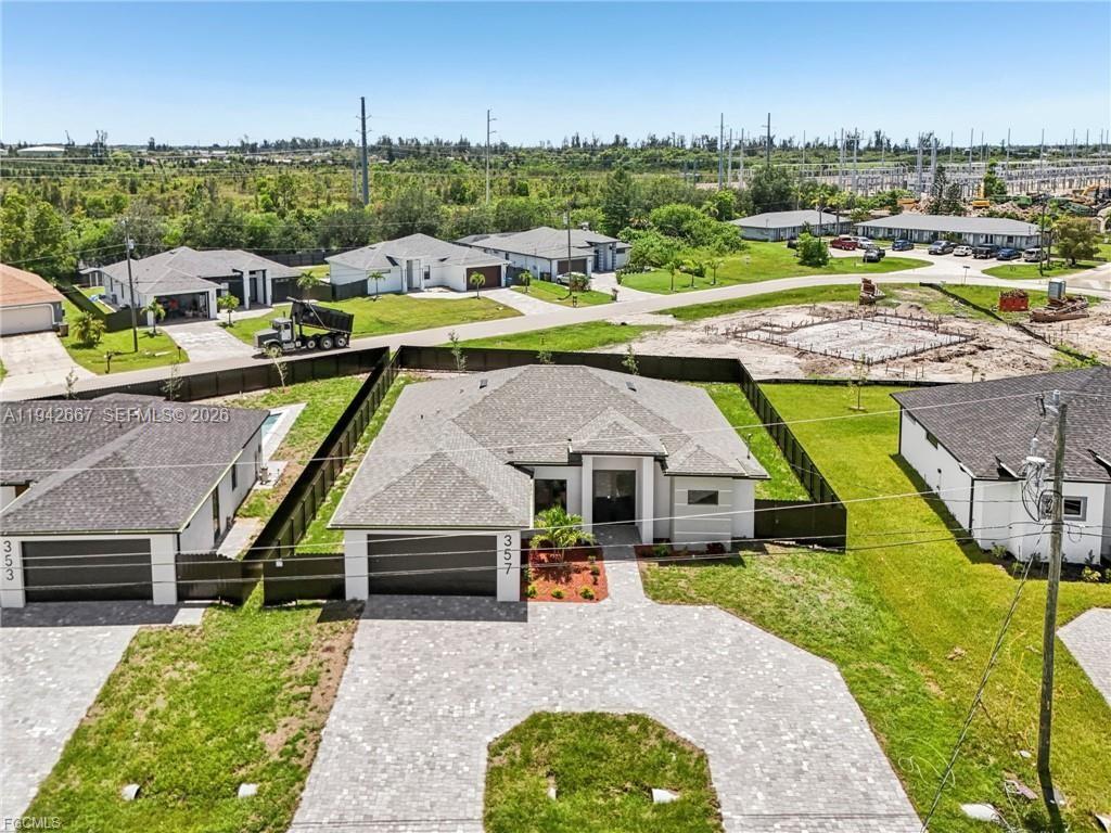 CAPE CORAL - Residential