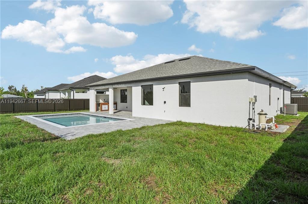CAPE CORAL - Residential