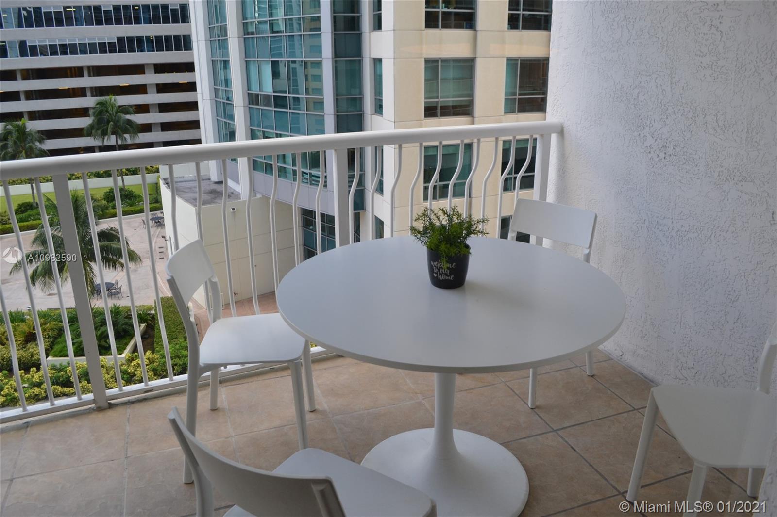 THE CLUB AT BRICKELL BAY - Residential Lease
