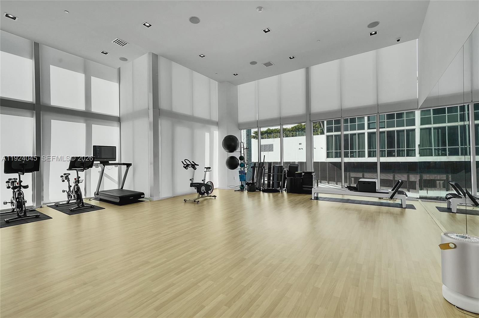 TEN MUSEUM PK RESIDENTIAL - Residential