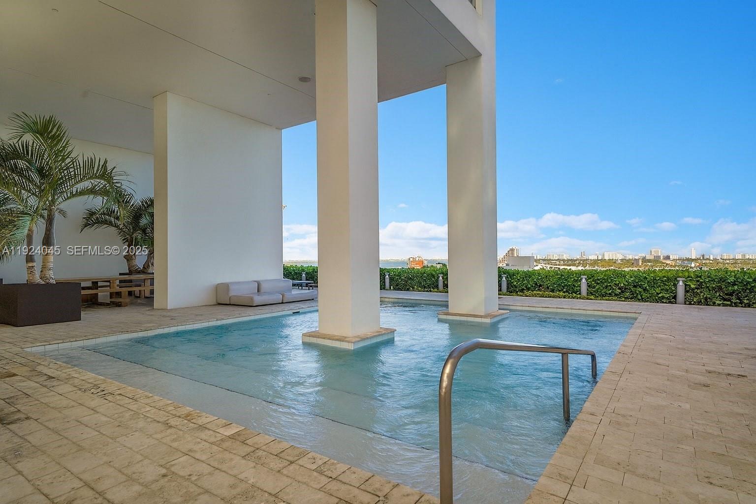 TEN MUSEUM PK RESIDENTIAL - Residential