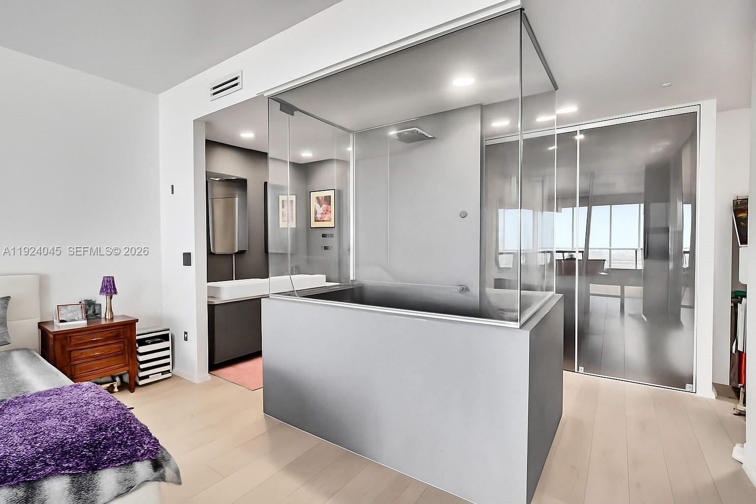 TEN MUSEUM PK RESIDENTIAL - Residential