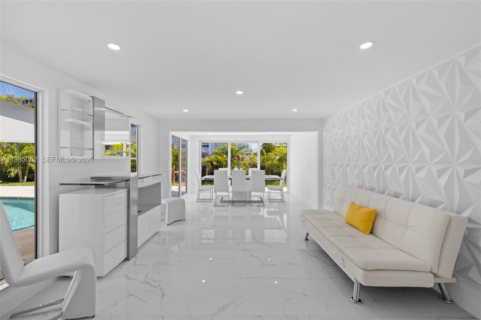 CORAL RIDGE COUNTRY CLUB - Residential