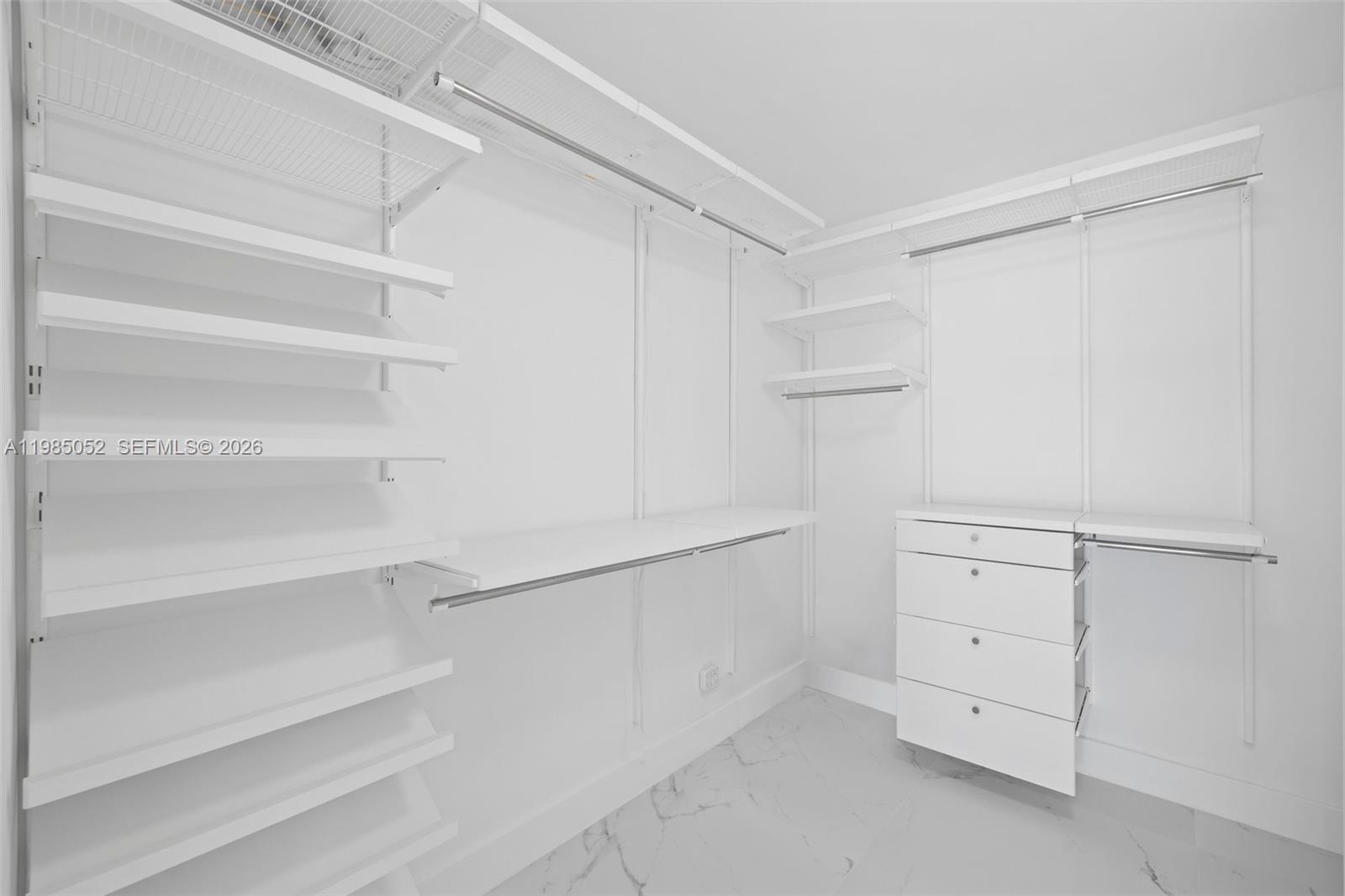 CORAL RIDGE COUNTRY CLUB - Residential